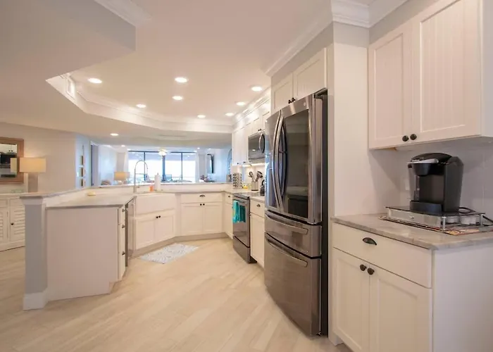 Oceanside Treasure By Golden Coast * Clearwater Beach