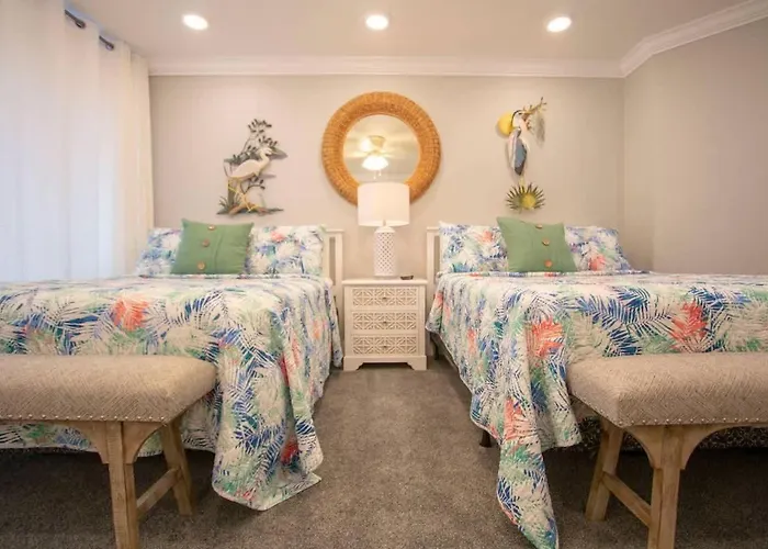 Oceanside Treasure By Golden Coast Holiday home Clearwater Beach