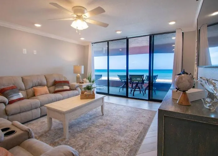 Oceanside Treasure By Golden Coast Holiday home *